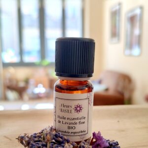 Flacon d'huile essentielle de Lavande Fine bio.