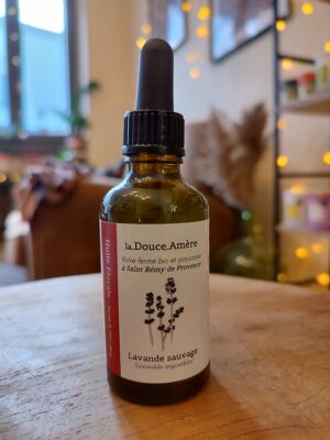 Flacon d'huile florale de Lavande sauvage bio.