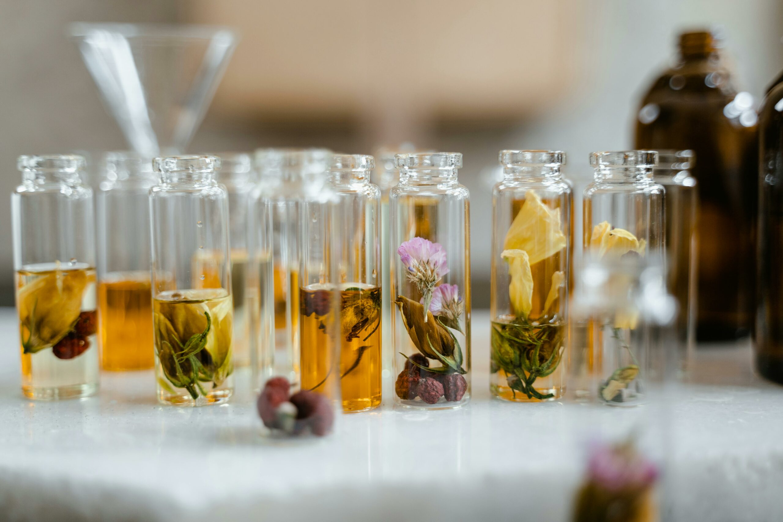 Flacons en verre avec extraits botaniques pour formulation cosmetique